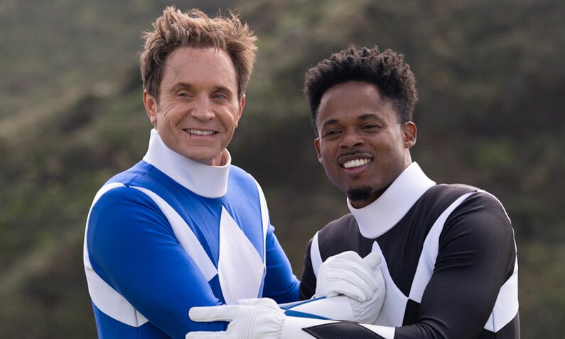 David Yost und Walter Emanuel Jones im Netflix-Film "Mighty Morphin Power Rangers: Once & Always" | © Netllix