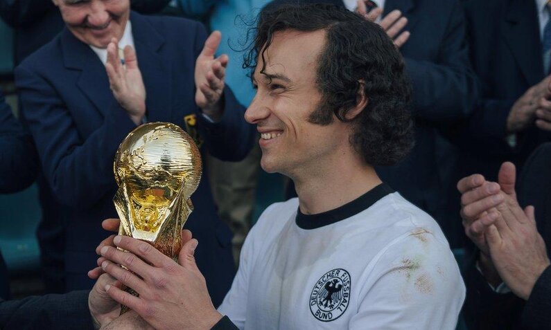 Fußballer, Charmeur, Legende: Der lebenslustige Franz Beckenbauer (Klaus Steinbacher) | © Sky