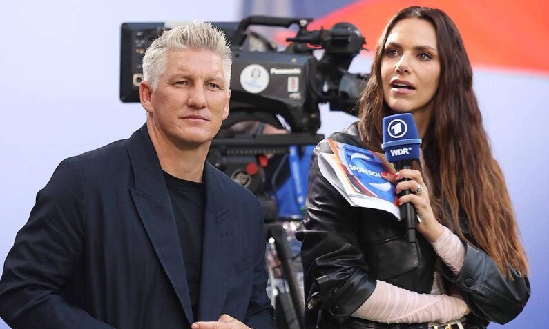 Bastian Schweinsteiger und Esther Sedlaczek waren gemeinsam bei der EM 2024 im Einsatz. | © Imago