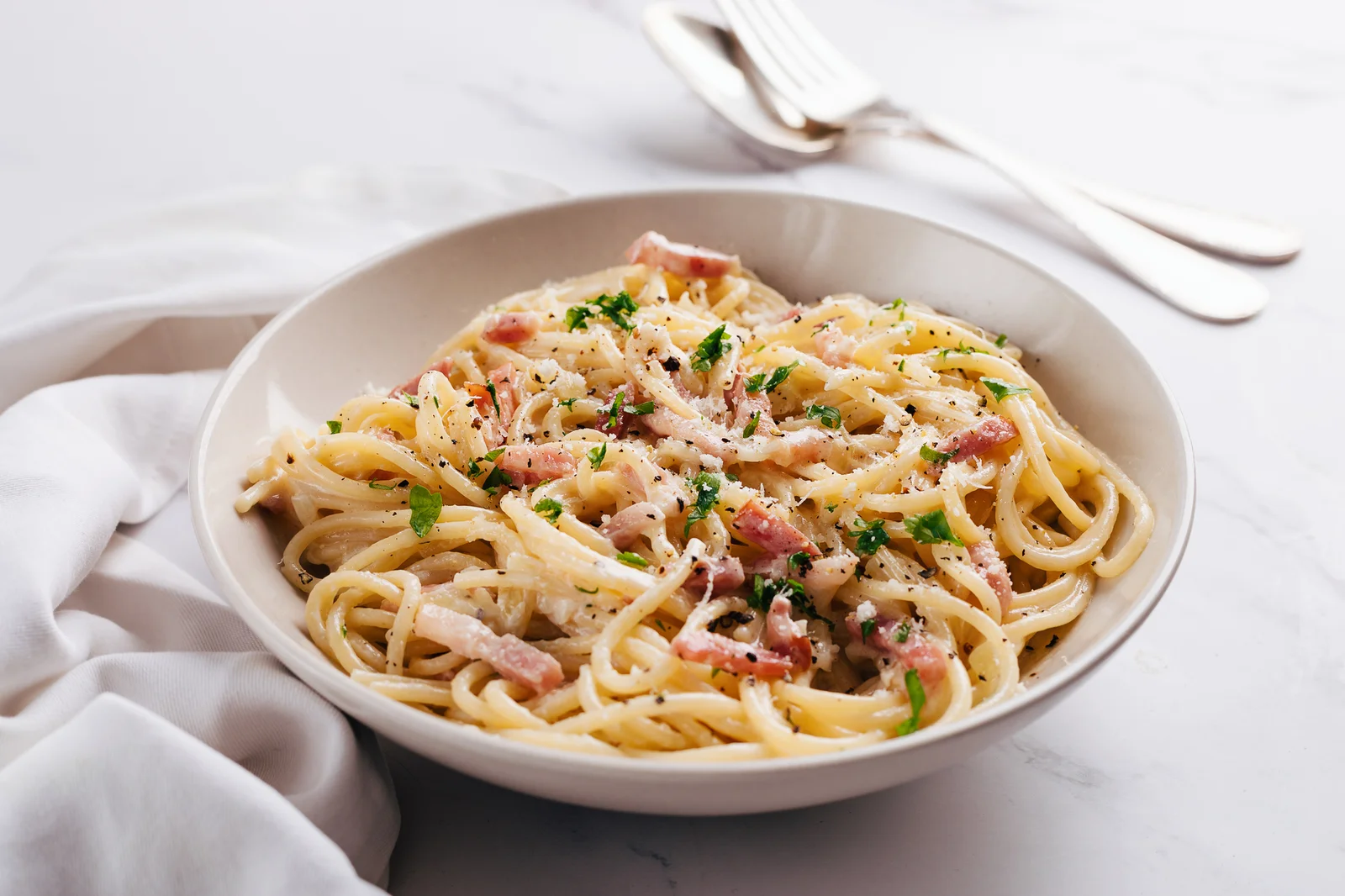 10-Minuten-Blitzrezept: Spaghetti Carbonara ohne Sahne